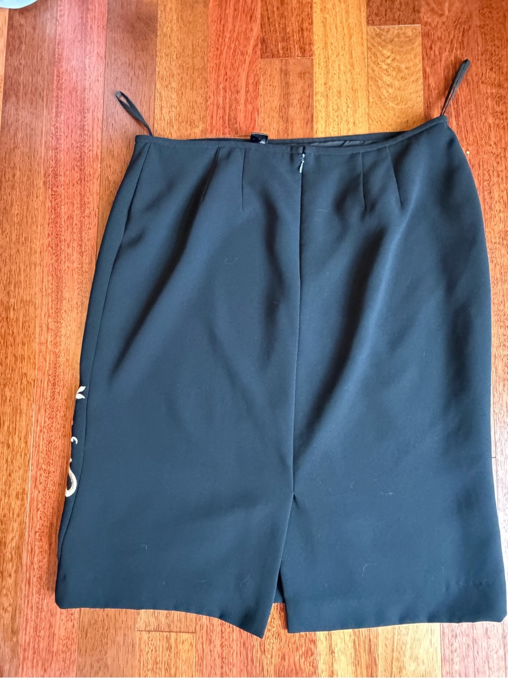 Tahari Black Midi Skirt with Floral Embroidery - Picture 5 of 7